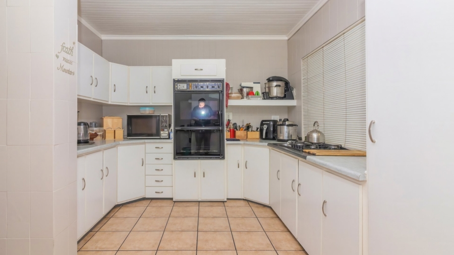 4 Bedroom Property for Sale in Jordania Free State
